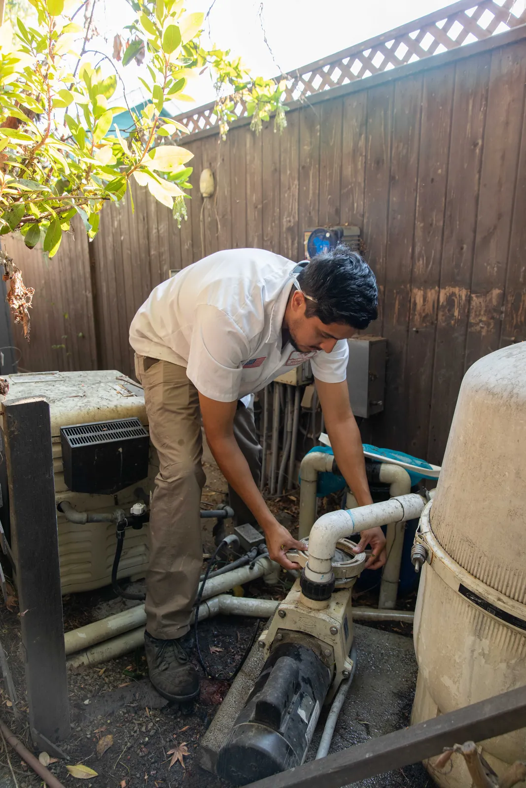 Los Alamitos pool filter cleaning